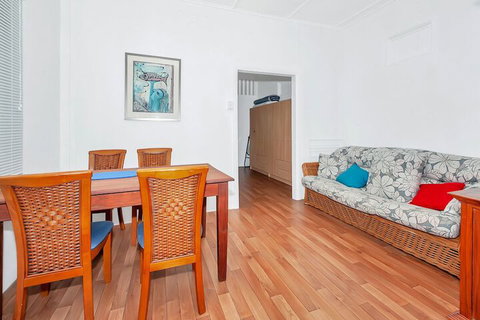 Easy Going Holiday Unit On McKenzie MK6 - Surfers Paradise Gold Coast 3