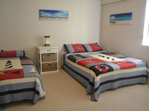 Beachside 4 With Airconditioning & Spa Bath - Surfers Paradise Gold Coast 3