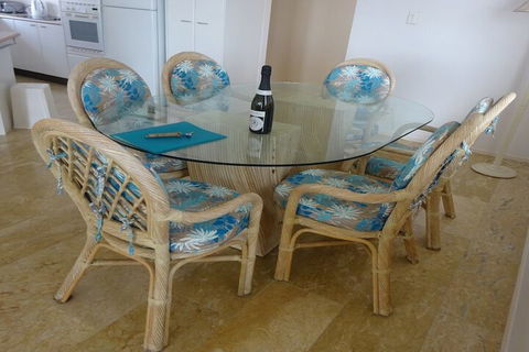 Pacific Rose Winter Holiday Special - Surfers Paradise Gold Coast 2