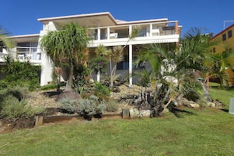 Pacific Rose Winter Holiday Special - Surfers Paradise Gold Coast 0