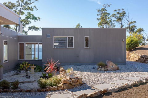 Fairwinds Tasmania - Surfers Paradise Gold Coast 3