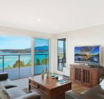 Hillcrest Views of Wagonga - Surfers Paradise Gold Coast