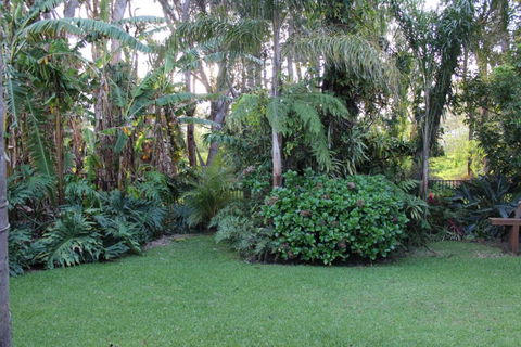 Hidden Oasis Pet Friendly In Anna Bay - Surfers Paradise Gold Coast 3