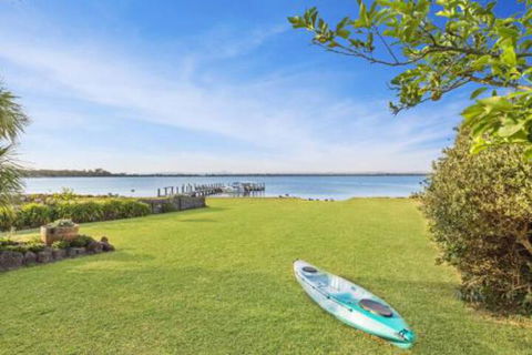 Eagle Point Getaway Waterfront Serenity! - Surfers Paradise Gold Coast 7