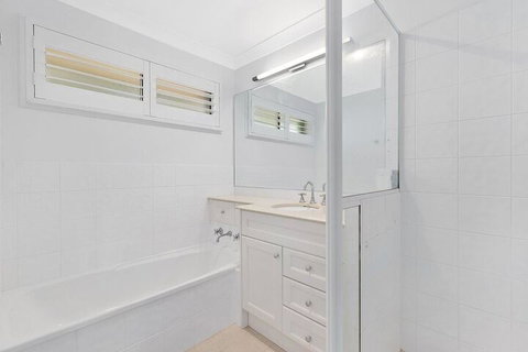 Blue Summer House - Surfers Paradise Gold Coast 3
