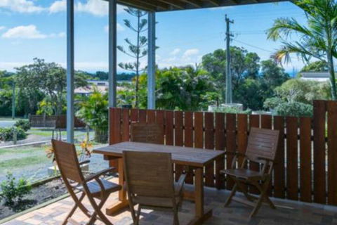 Blue Water Retreat Downstairs - Surfers Paradise Gold Coast 2