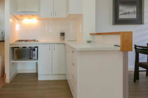 Blue Water Retreat Downstairs - Surfers Paradise Gold Coast 4