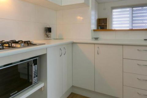 Blue Water Retreat Downstairs - Surfers Paradise Gold Coast 5