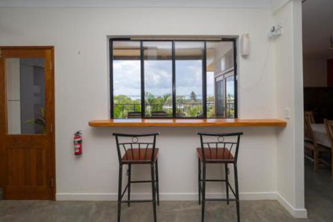 Blue Water Retreat Upstairs - Surfers Paradise Gold Coast 2