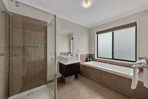 Bundalong On Clarke St - Surfers Paradise Gold Coast 4