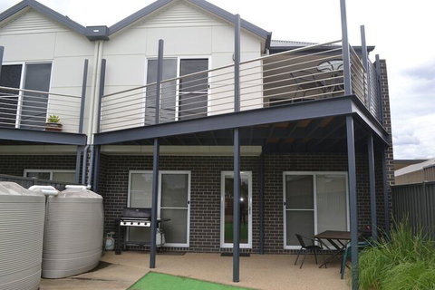 Waterview - 2 Doc Crt - Surfers Paradise Gold Coast 1