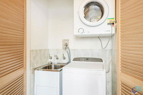Pacific Pines Unit 6 - Surfers Paradise Gold Coast 1