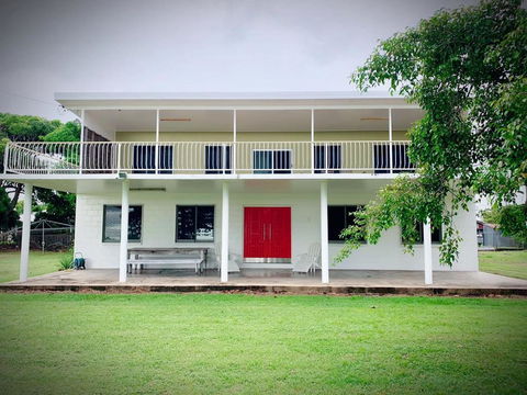 Holiday Rental Huge House With Beach Views - Surfers Paradise Gold Coast 3