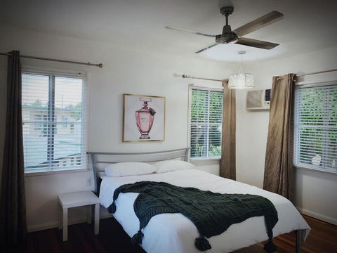 Holiday Rental Huge House With Beach Views - Surfers Paradise Gold Coast 6
