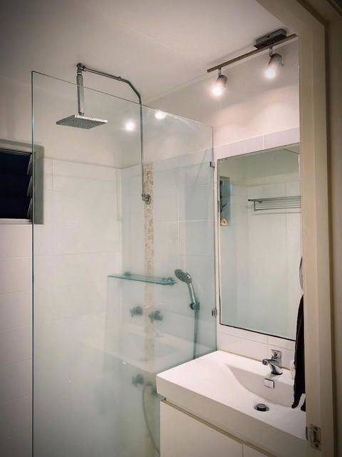 Holiday Rental Huge House With Beach Views - Surfers Paradise Gold Coast 1