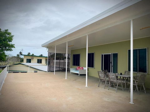 Holiday Rental Huge House With Beach Views - Surfers Paradise Gold Coast 4
