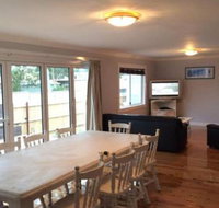 Watts at Callala Beach Pet Friendly - Surfers Paradise Gold Coast