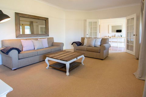 Bellfield House Mudgee - Surfers Paradise Gold Coast 7