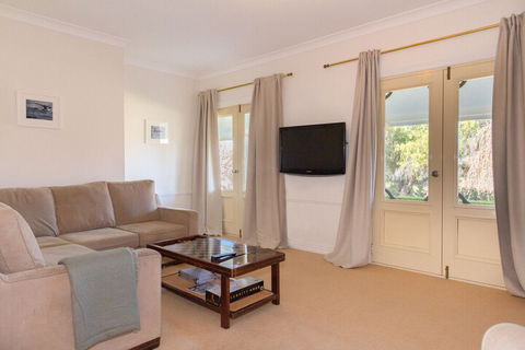 Bellfield House Mudgee - Surfers Paradise Gold Coast 4