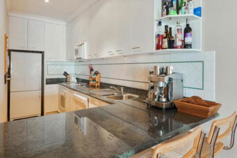 Mawson Unit 5 - Surfers Paradise Gold Coast 2