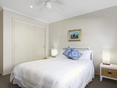 South Pacific Crescent 75 Ulladulla - Surfers Paradise Gold Coast 4