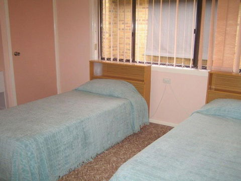 SEASCAPE In NARRAWALLEE - Surfers Paradise Gold Coast 3