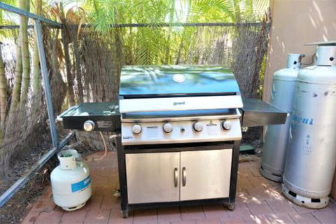 Ningaloo Breeze Villa 10 3 Bedroom Fully Self Contained Disabled Friendly Accommodation - Surfers Paradise Gold Coast 5