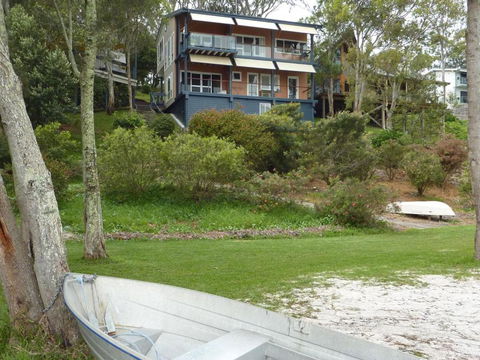 Green Point Lakehouse - Surfers Paradise Gold Coast 2