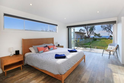 Oceanside At Culburra Pet Friendly Absolute Beachfront - Surfers Paradise Gold Coast 2