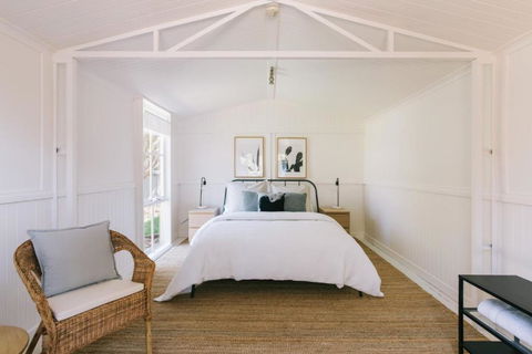 DOVESTONES By THE SEA INVERLOCH - Surfers Paradise Gold Coast 4