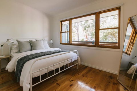 DOVESTONES By THE SEA INVERLOCH - Surfers Paradise Gold Coast 3