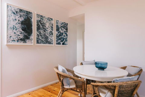 DOVESTONES By THE SEA INVERLOCH - Surfers Paradise Gold Coast 6
