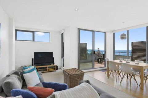 POINT GREY APARTMENT 2 Ocean VIews With Wifi - Surfers Paradise Gold Coast 2