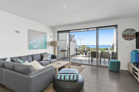 WATERFRONT SEVEN In The Heart Of Lorne - Surfers Paradise Gold Coast 0