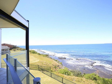 Albatross Whale Watch From The House - Surfers Paradise Gold Coast 3