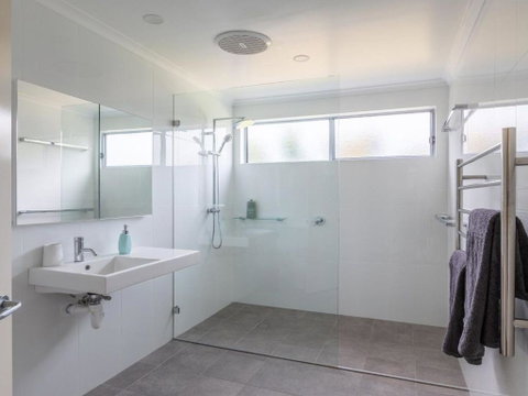 Aloha Direct Beach Access From Property - Surfers Paradise Gold Coast 1