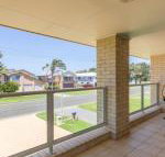 Azure Waters perfectly positioned with ocean views - Surfers Paradise Gold Coast