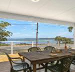Bellevue overlooking serene Lake Woolumboola - Surfers Paradise Gold Coast