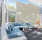 Bowery Beach House spacious family accommodation - Surfers Paradise Gold Coast