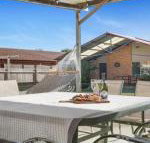 Cleveland Place walk to beach  shops - Surfers Paradise Gold Coast