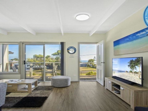 Dolphin Breeze Fully Fenced & Pet Friendly - Surfers Paradise Gold Coast 1