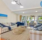 Sandy Shores character charm outdoor spa - Surfers Paradise Gold Coast