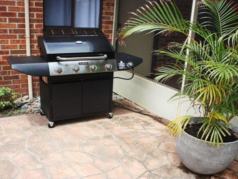 Sea Bird Close To Beach Shops & Cafes - Surfers Paradise Gold Coast 2