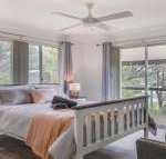 Sounds by the Sea open plan living metres to beach - Surfers Paradise Gold Coast