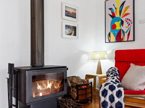 Silvermere Cottage A Cosy Family Getaway - Surfers Paradise Gold Coast 1