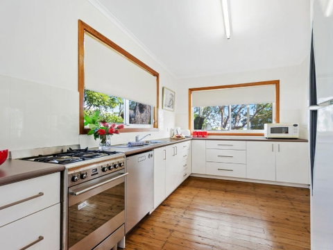 Silvermere Cottage A Cosy Family Getaway - Surfers Paradise Gold Coast 5