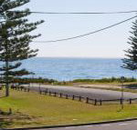 The Penguins Head across from the beach - Surfers Paradise Gold Coast