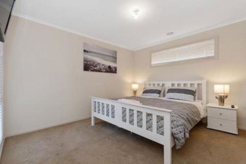 Bay Watch - Surfers Paradise Gold Coast 1