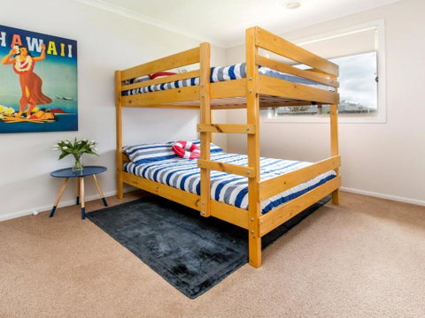 MALIBU SAFETY BEACH - Surfers Paradise Gold Coast 1