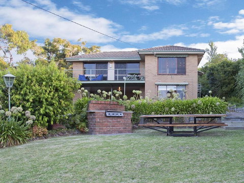 ROANJOKA DROMANA.... - Surfers Paradise Gold Coast 3